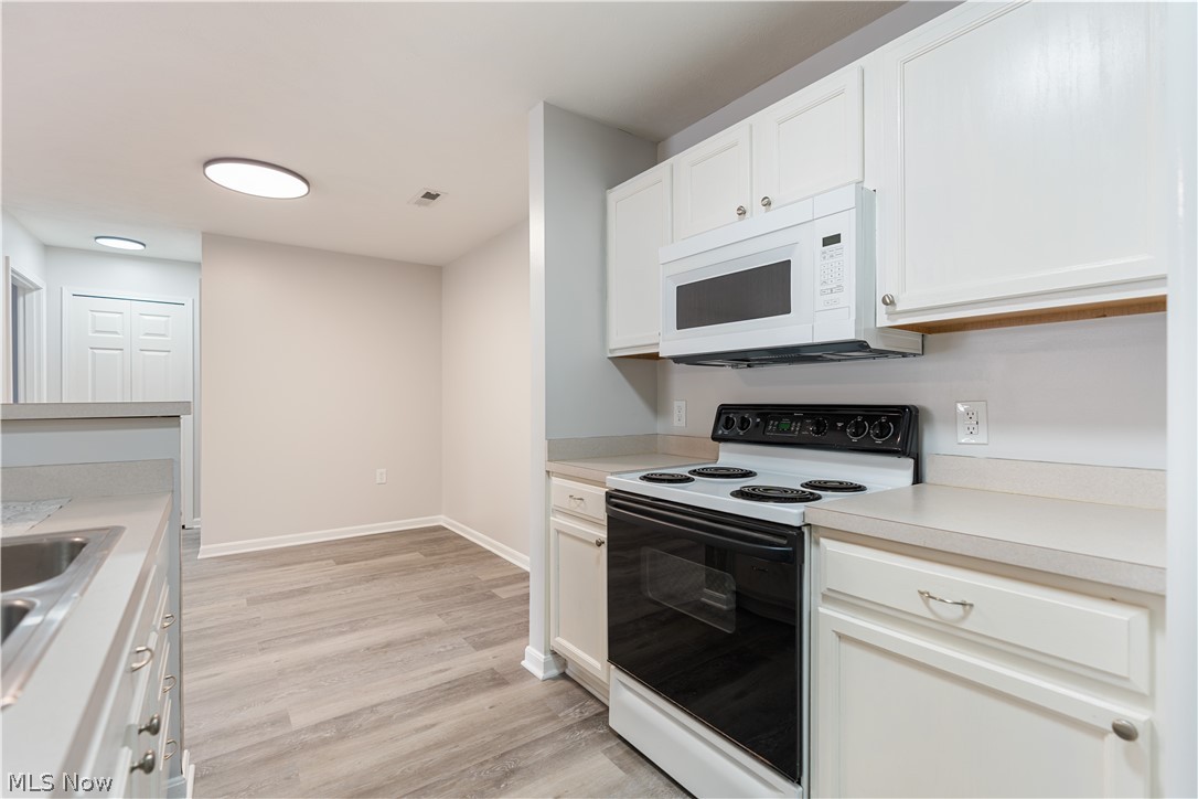 Lenox Village Condo Ph 02 - Residential