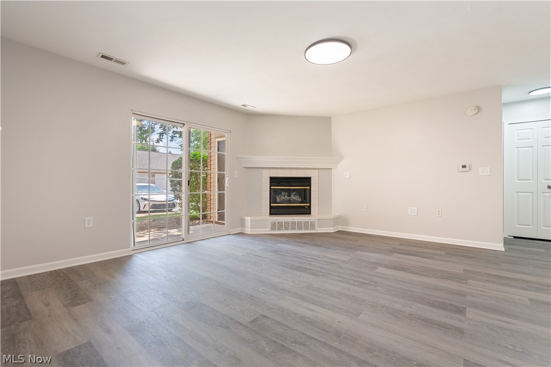 Lenox Village Condo Ph 02 - Residential