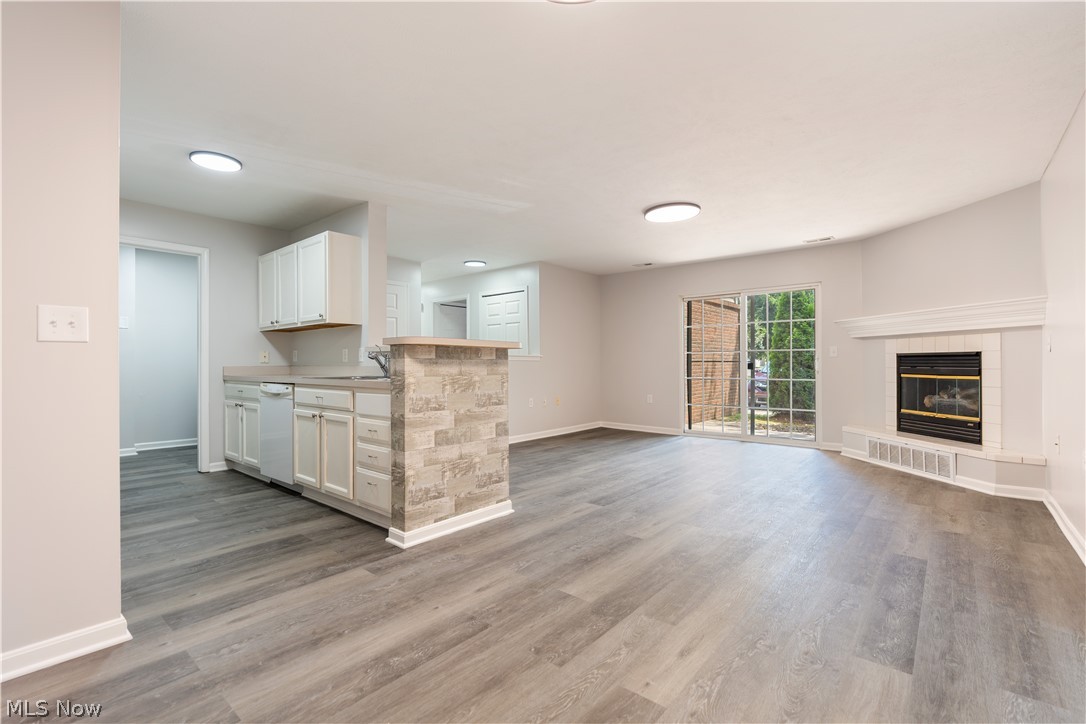 Lenox Village Condo Ph 02 - Residential