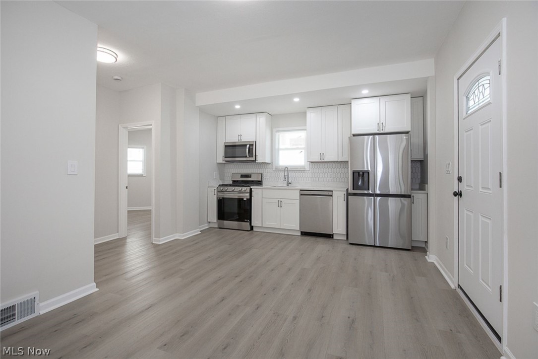 S S Stones - Residential Lease
