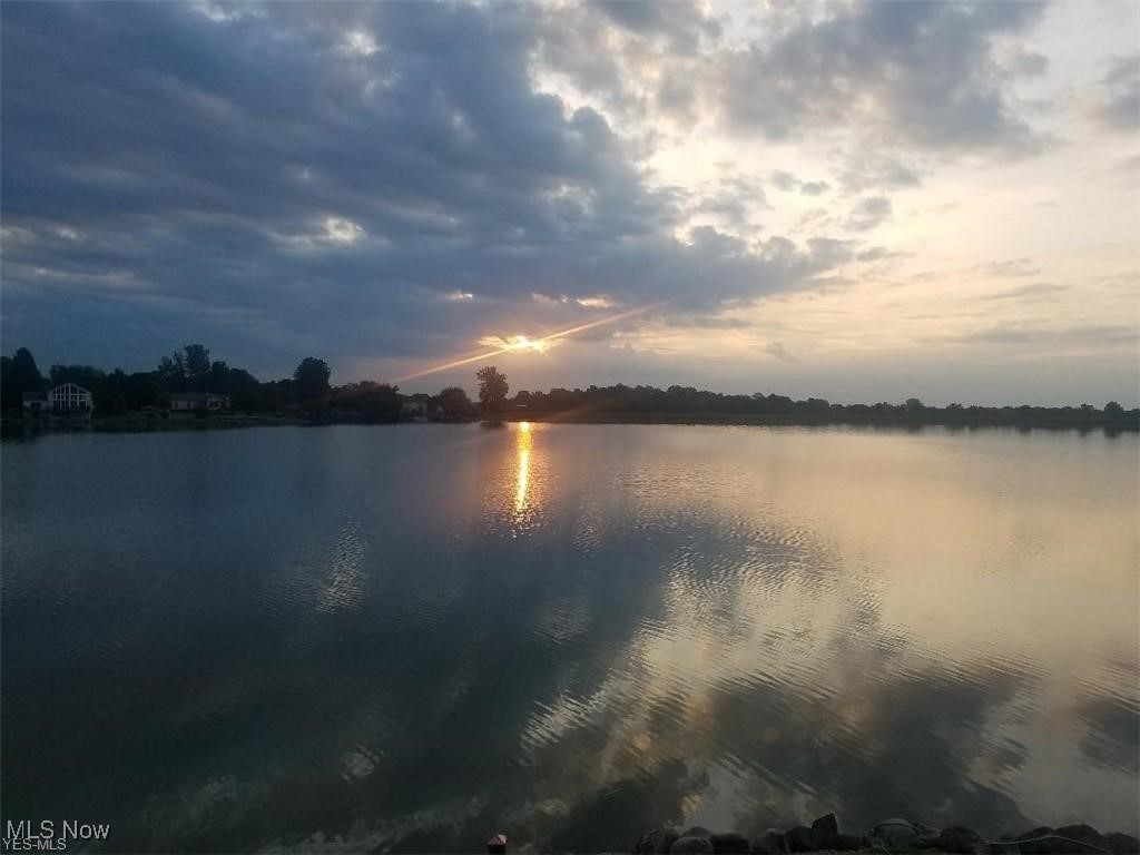 Cinnamon Lake Sub - Land