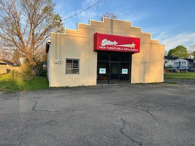 Leagues Add 02 - Commercial Sale