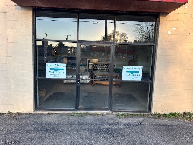 Leagues Add 02 - Commercial Sale