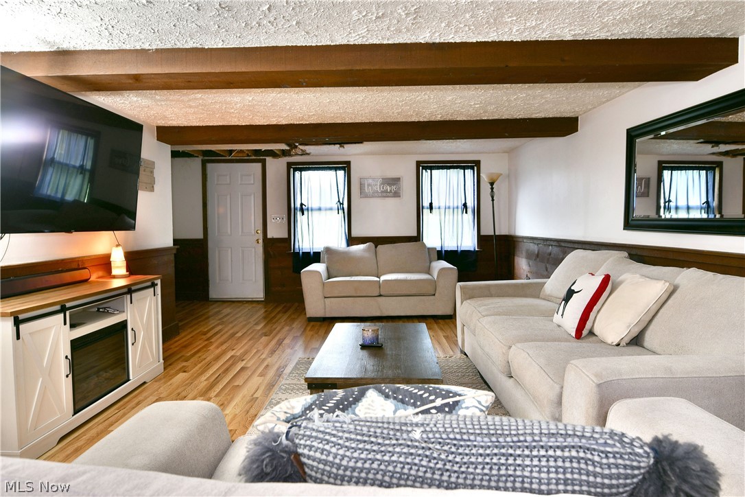 Clyde Kellys 01 - Residential
