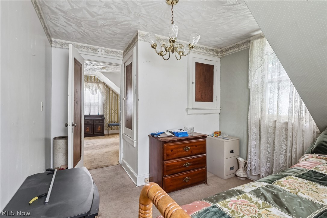 Colonial Homes - Residential