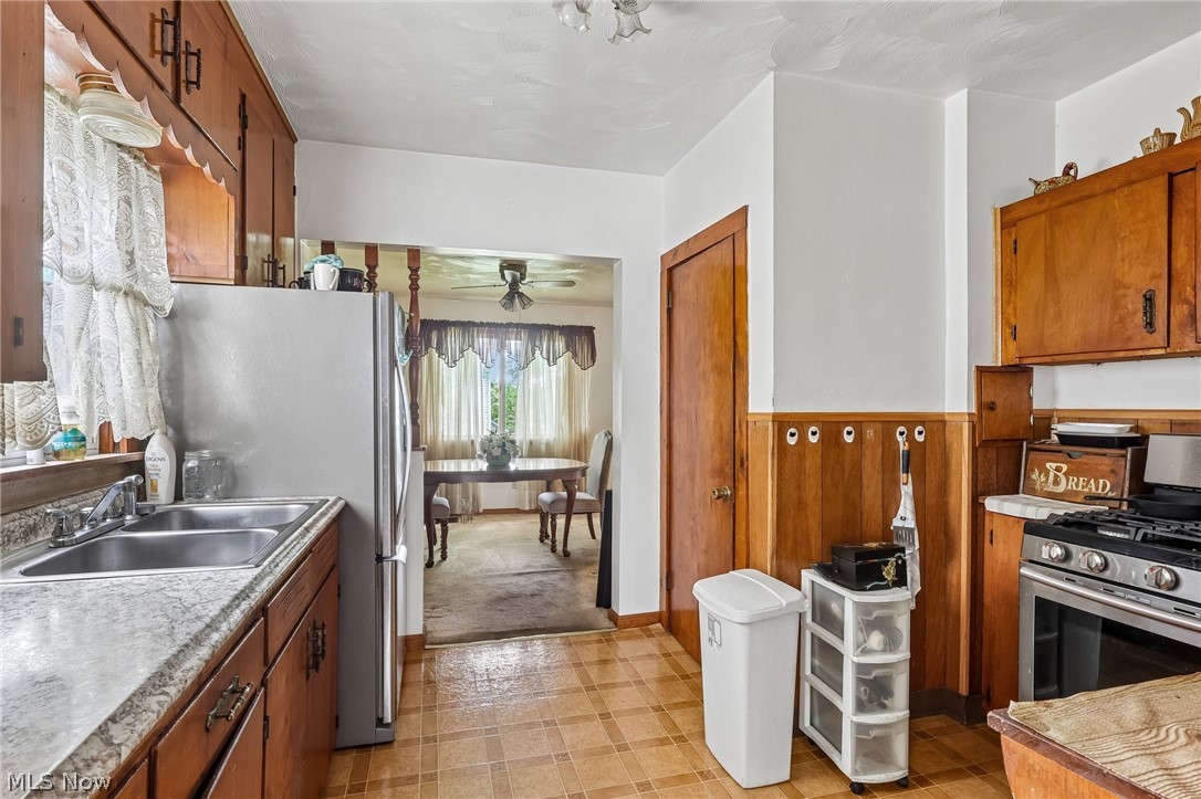 Colonial Homes - Residential