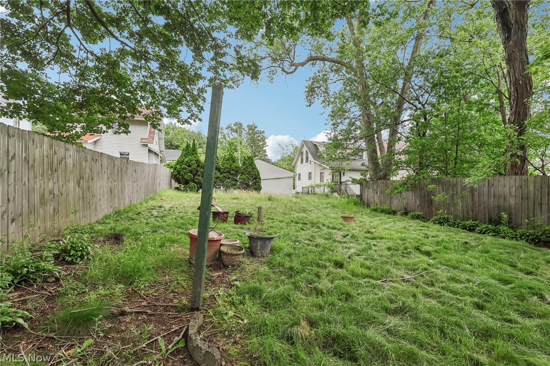 Colonial Homes - Residential