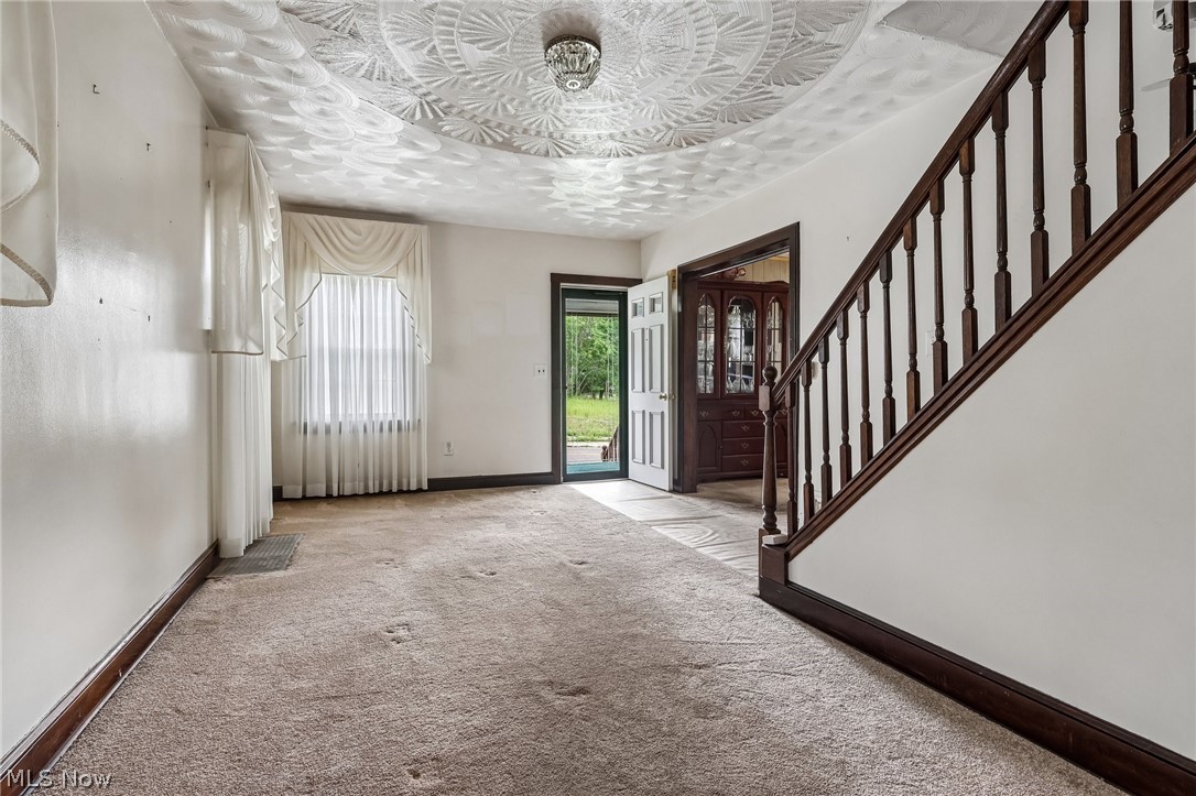 Colonial Homes - Residential