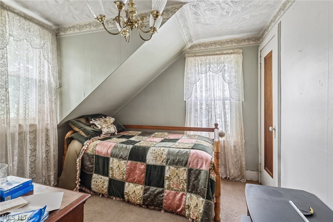 Colonial Homes - Residential