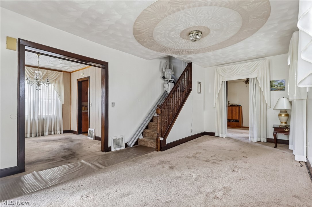 Colonial Homes - Residential