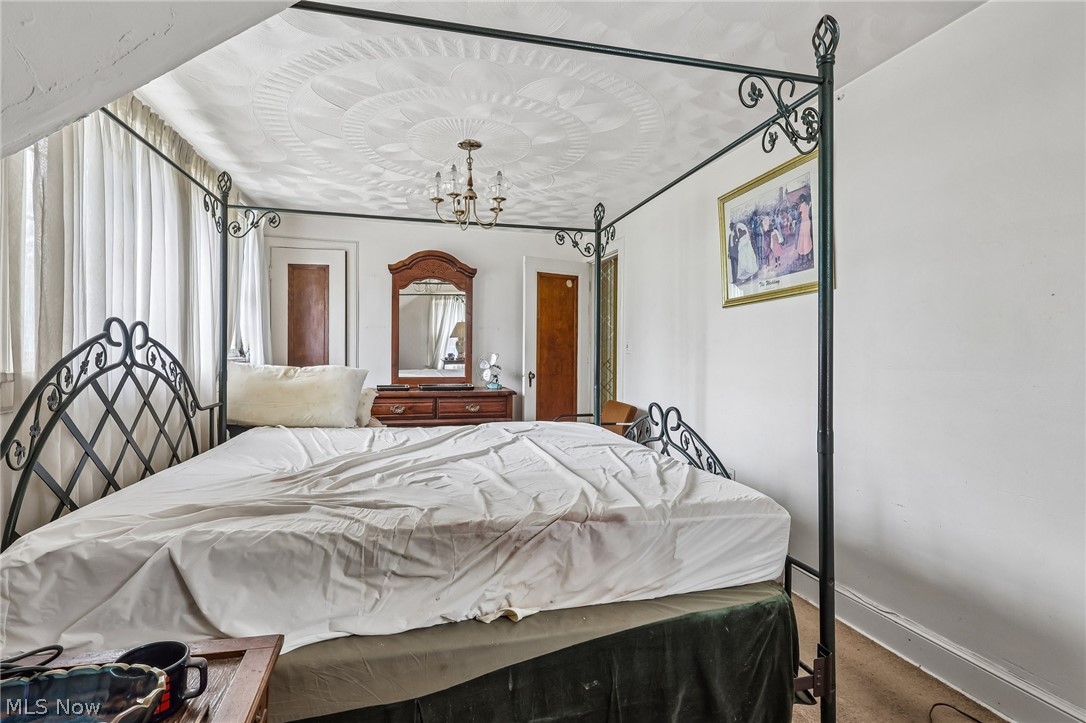 Colonial Homes - Residential