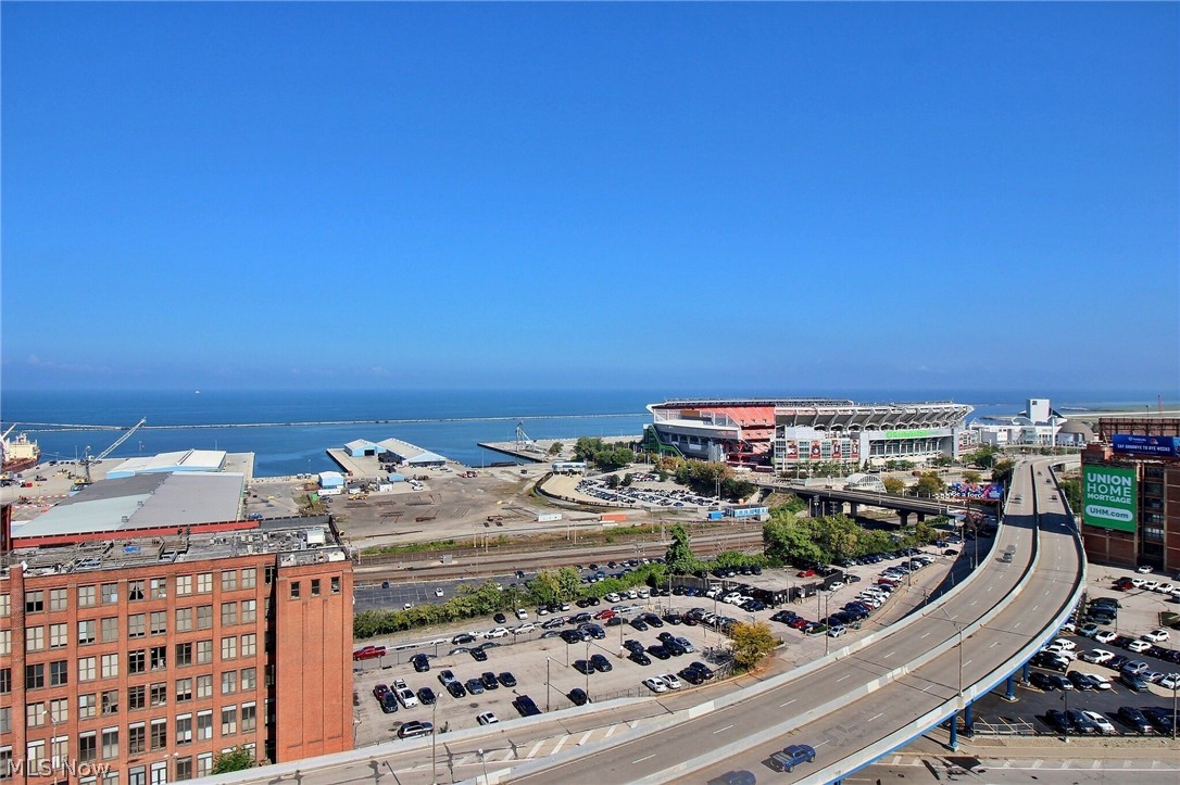 Pinnacle Condo - Residential