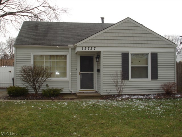 Dont miss this super cute single family available for rent!  Nicely updated throughout. Fenced yard.  Bigger than it looks! All adult occupants must apply online at AllOhioManagement.com  we run credit, criminal and eviction history. $35 per applicant.