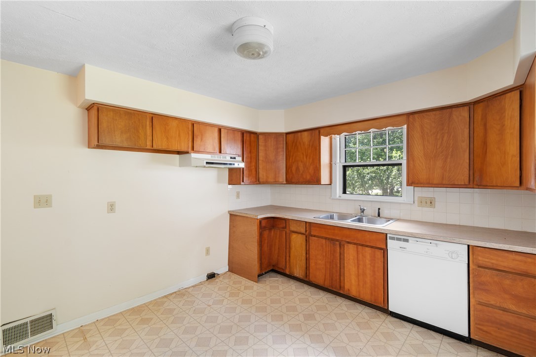 South Blvd E Pontiac - Residential
