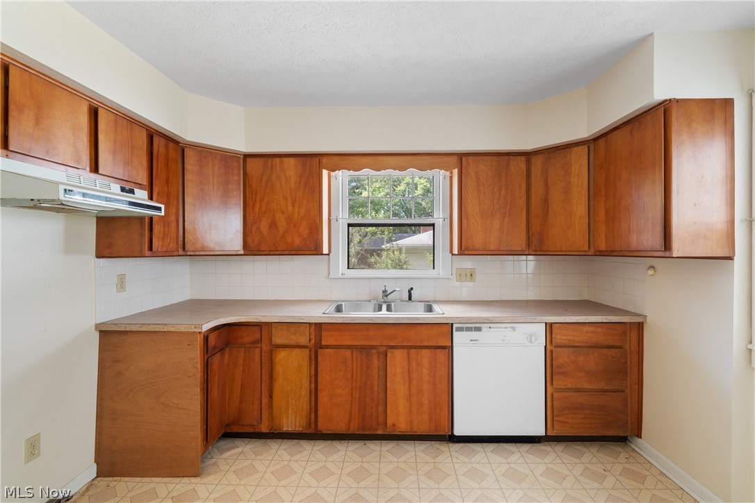 South Blvd E Pontiac - Residential