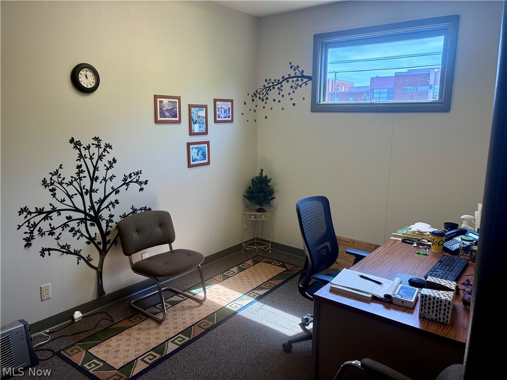 C D Swans Add - Commercial Sale