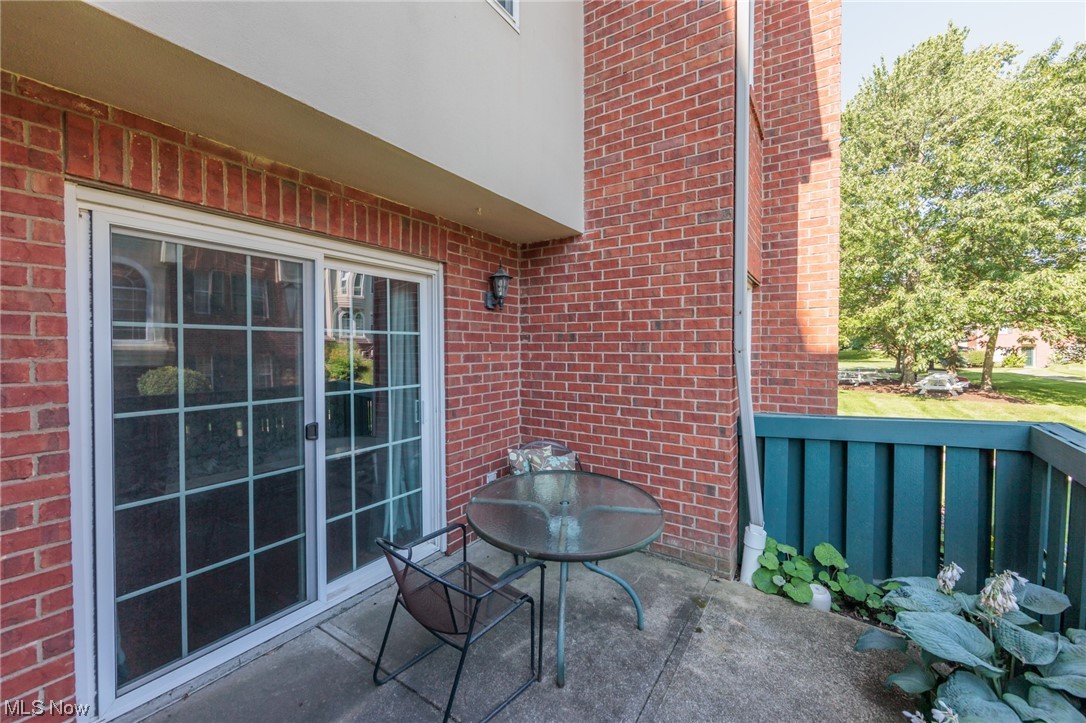 Fox Hollow At Woodhawk - Residential