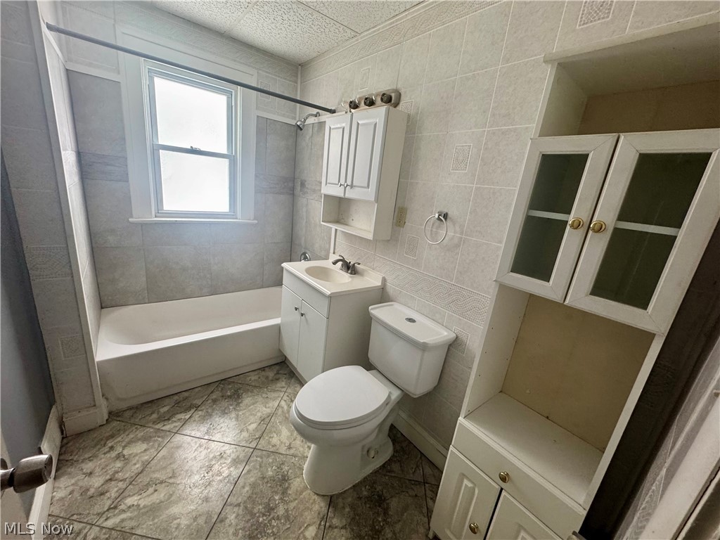 Lecona Sub - Residential Lease