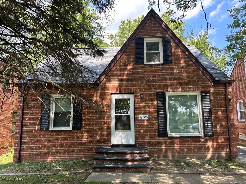 Clean, affordable housing. Come see this completely renovated 3 bed 2 bath, cape code located in Maple Heights. 
LVP flooring throughout, ceiling fans, recently painted, 2 full baths, central air, fridge and stove, half finished basement, laundry hookups, tons of space and much much more. Minutes from the freeway and shopping. Come make this house a home! Call listing agent to schedule appointment. Rental requirements:Credit score of 600+. 500 - 600 is considered conditional.Less than 3 items in collections, excluding student loan and medical. Monthly income of 2.5 times the amount of the monthly rent.Thorough Eviction Check. $50 Non Refundable App Fee for all Adults who will be occupying the property.Applications can only be completed online.Typical Security Deposit equivalent to one months rent, pending results of background checks. Tenants must have the electric and gas transferred into their name. Tenants responsible for water and sewer this will be billed monthly. All tenants must obtain renters insurance prior to receiving keys to the property.Tenants responsible or snow removal and lawn care.