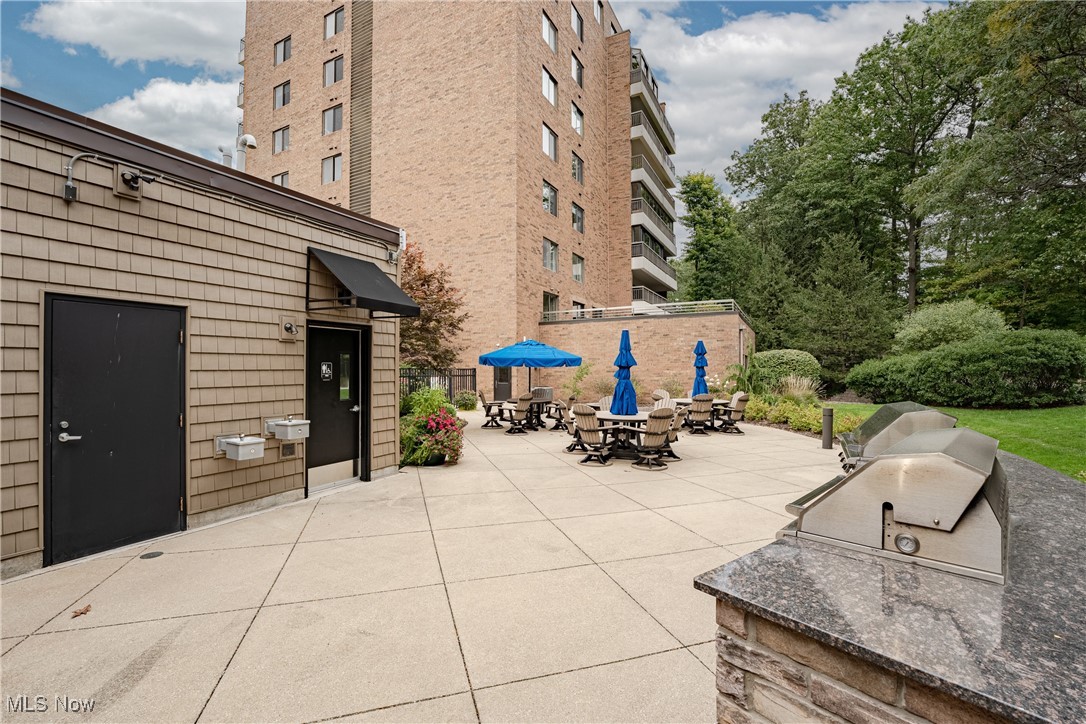 Point East Condo Ph 01 - Residential
