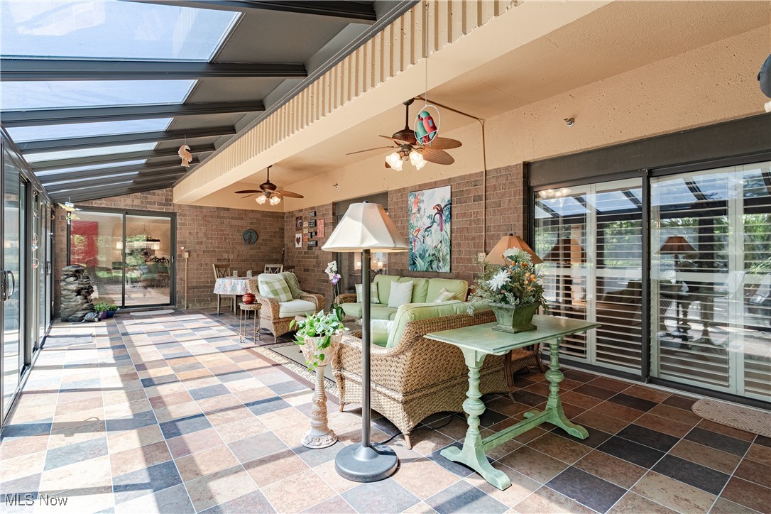 Point East Condo Ph 01 - Residential