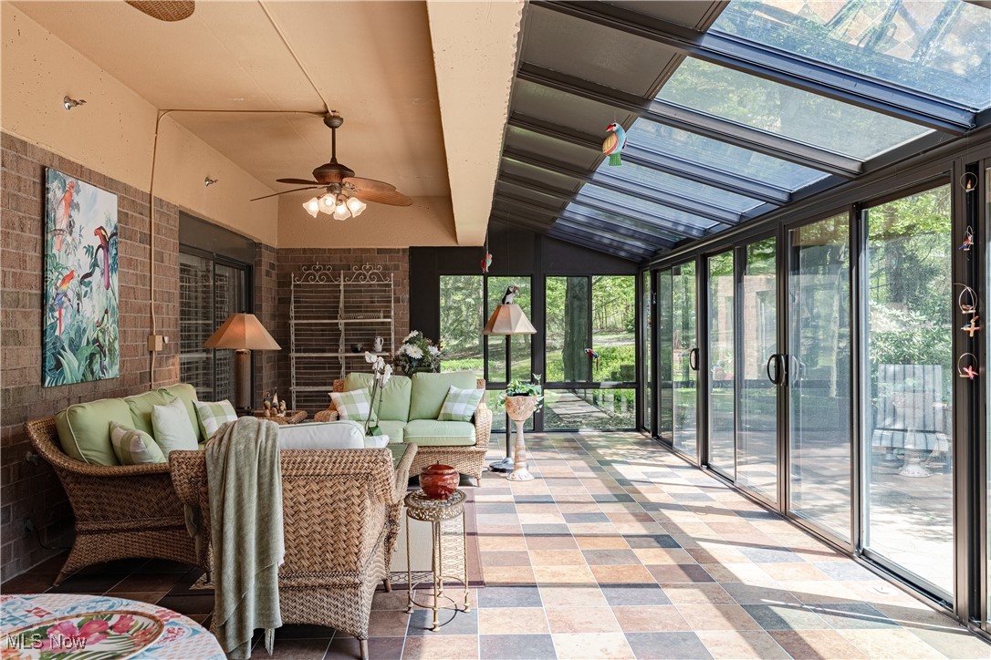 Point East Condo Ph 01 - Residential