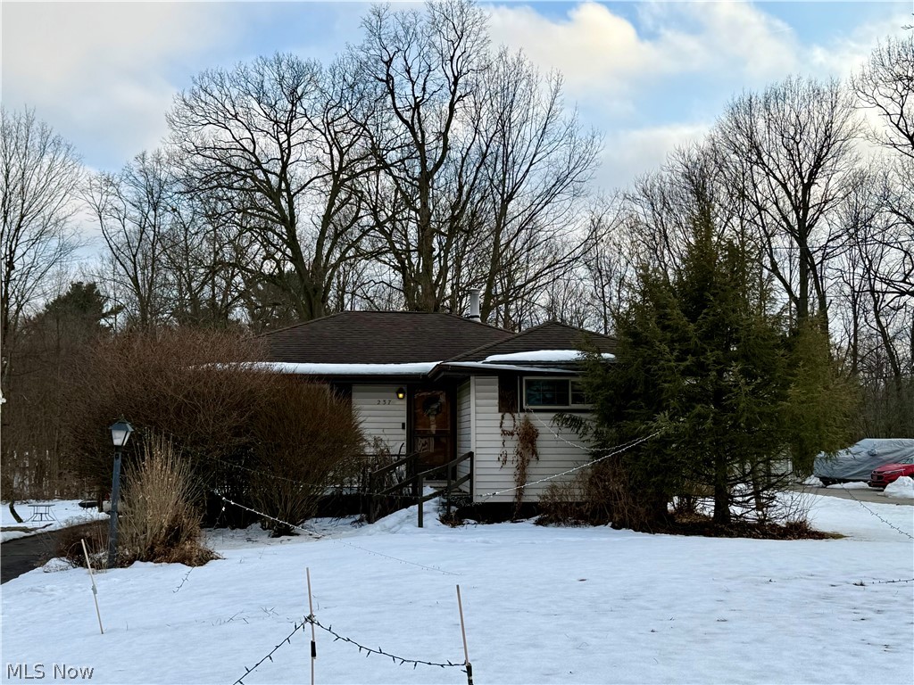 Welcome to this 2-bedroom, 1.5-bath home nestled in the heart of Boardman. Enjoy the convenience of being just minutes from local parks, shopping centers, and popular restaurants. With solid bones and plenty of potential, this is the perfect opportunity to customize and create the home you've been dreaming of. Don’t miss your chance to make it yours!