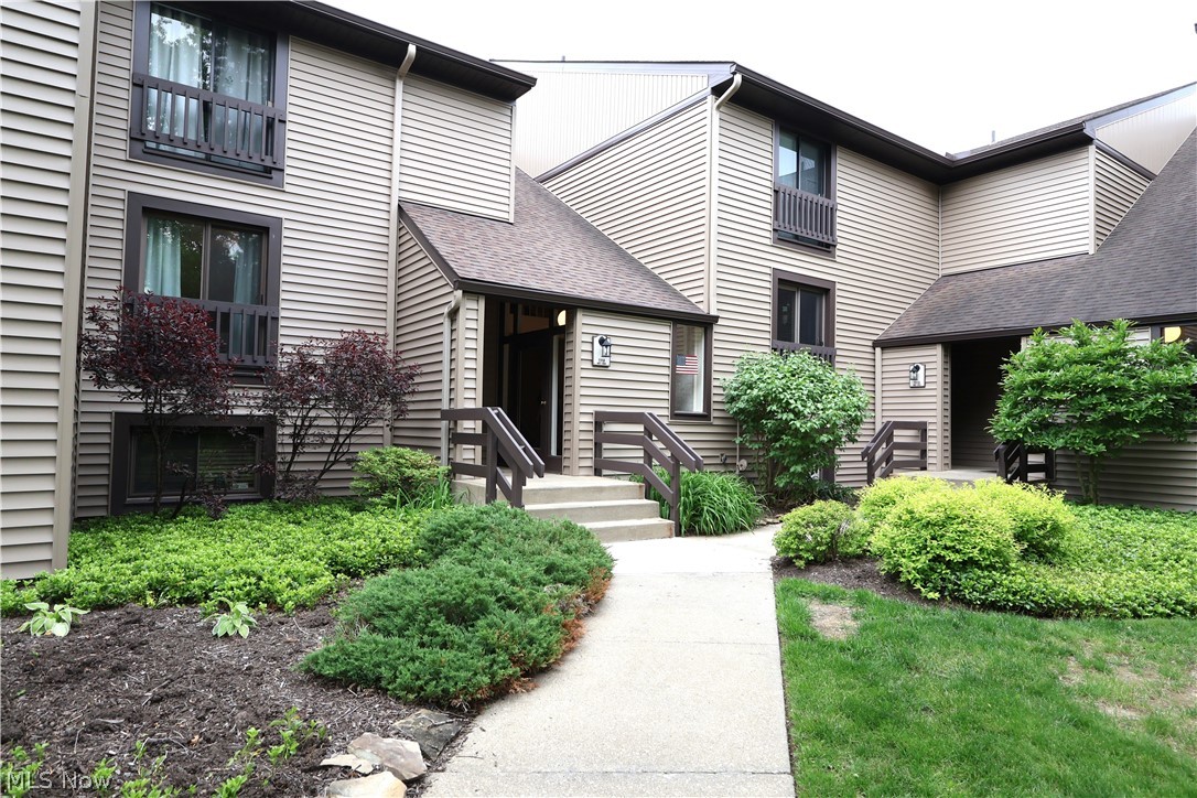 Welcome to 1115 Canyon View, a beautifully maintained 1-bedroom, 1-bathroom condo that offers the perfect blend of comfort and convenience. This move-in-ready home features newer carpeting throughout, a functional open layout with excellent natural light, and a spacious bedroom complete with a closet featuring custom shelving for optimal organization. Best of all, the unit allows for an in-unit washer and dryer or use the buildings washer/dryer.  Whether you are a first-time buyer, or downsizing, this charming condo is a must-see—schedule your tour today!
