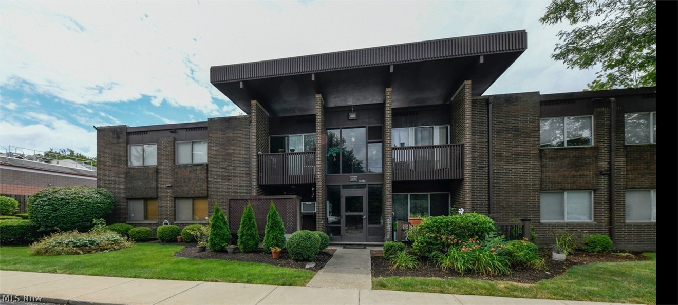 Sagamore East Condo - Residential