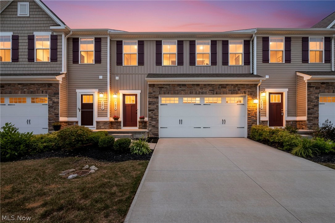 Hillshire Woods Condo 2 Ph 1 - Residential