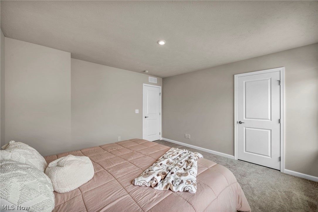 Hillshire Woods Condo 2 Ph 1 - Residential