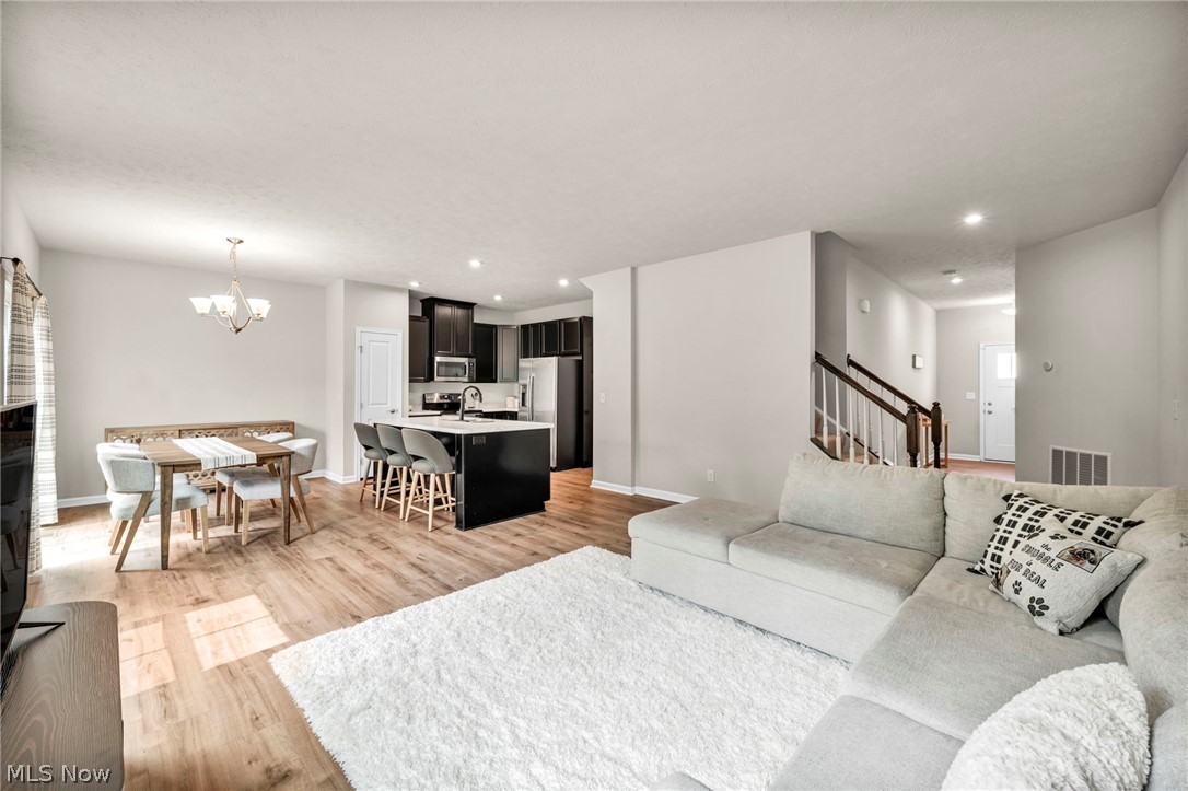 Hillshire Woods Condo 2 Ph 1 - Residential