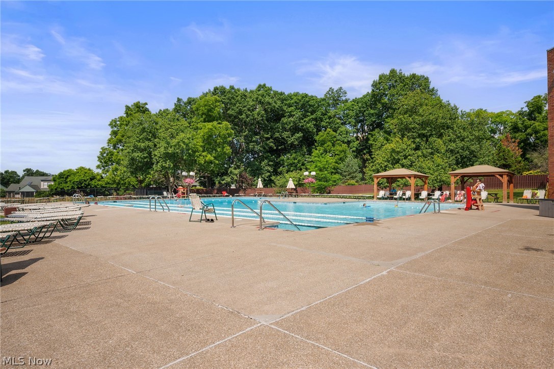 Oak Knolls Condo - Residential
