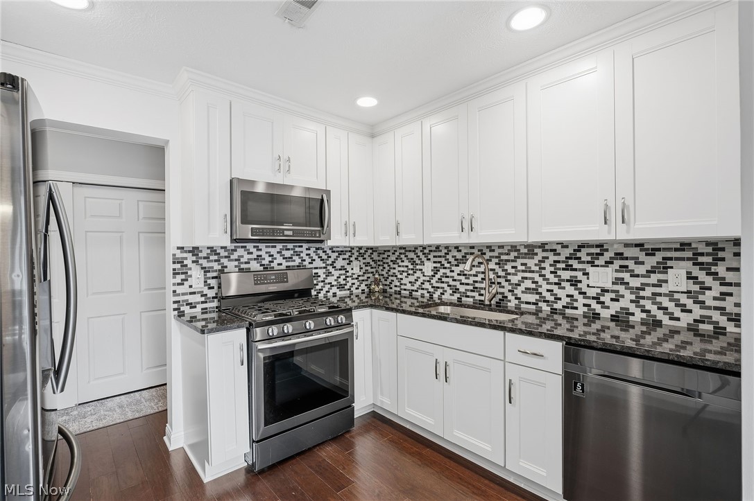 Oak Knolls Condo - Residential