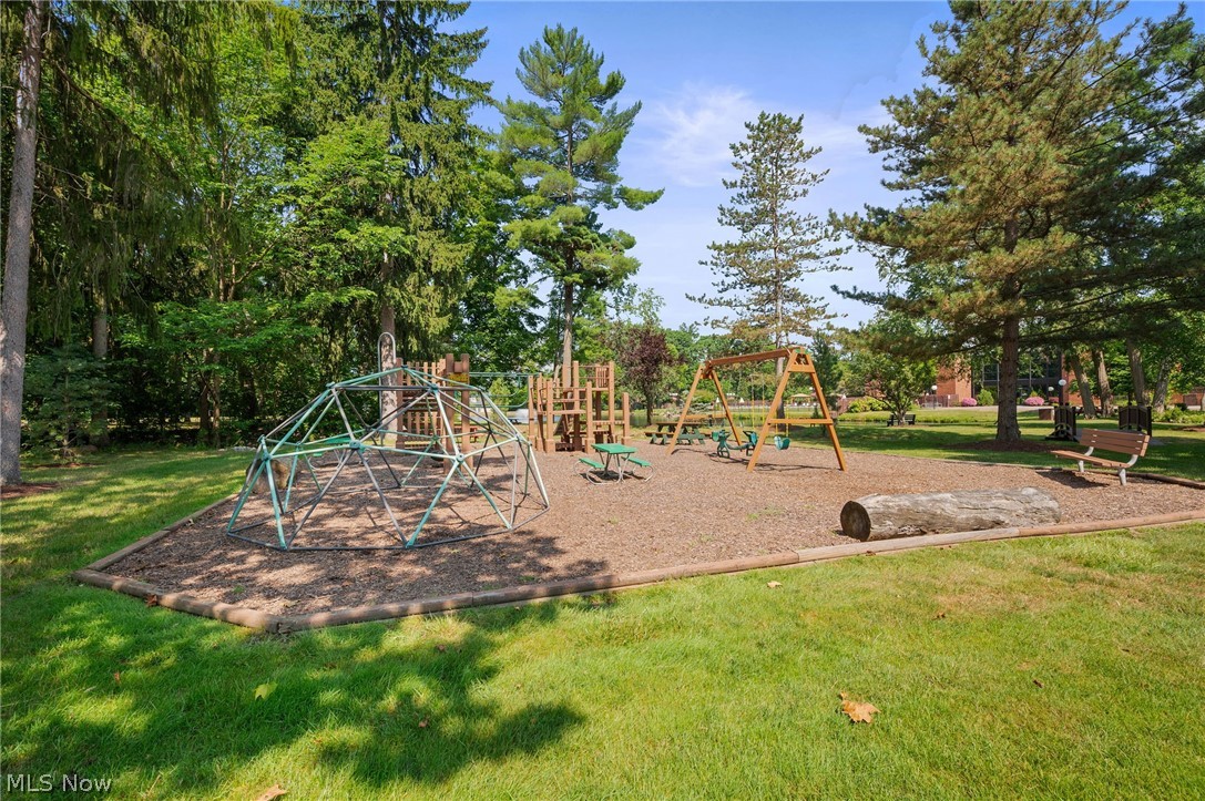 Oak Knolls Condo - Residential