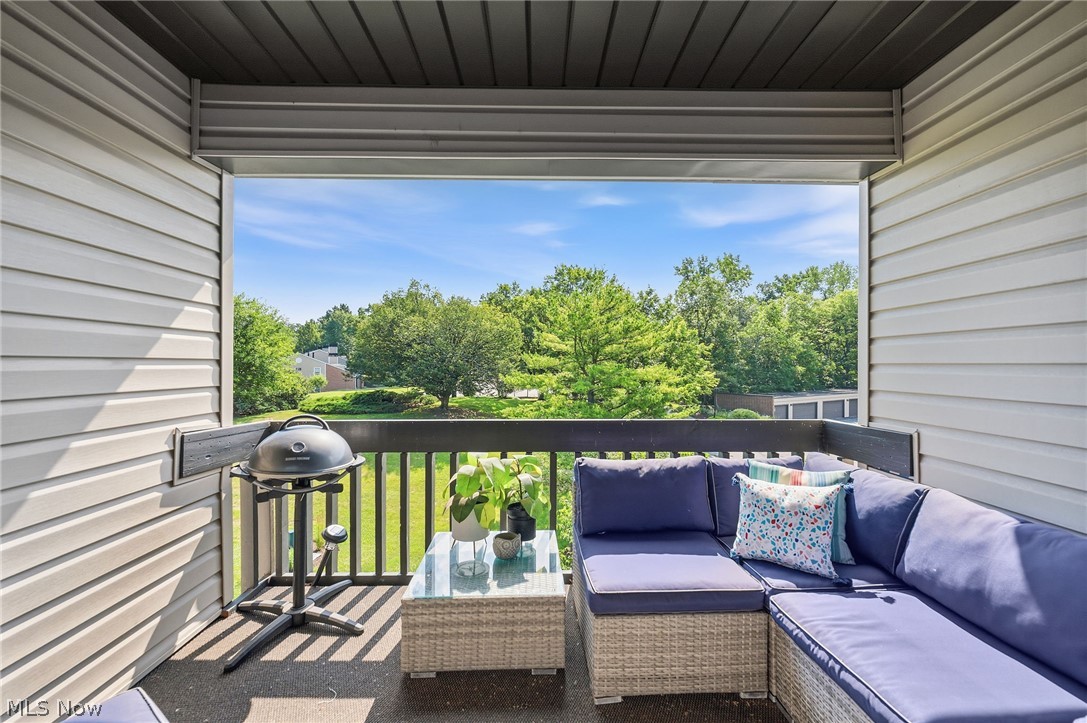 Oak Knolls Condo - Residential