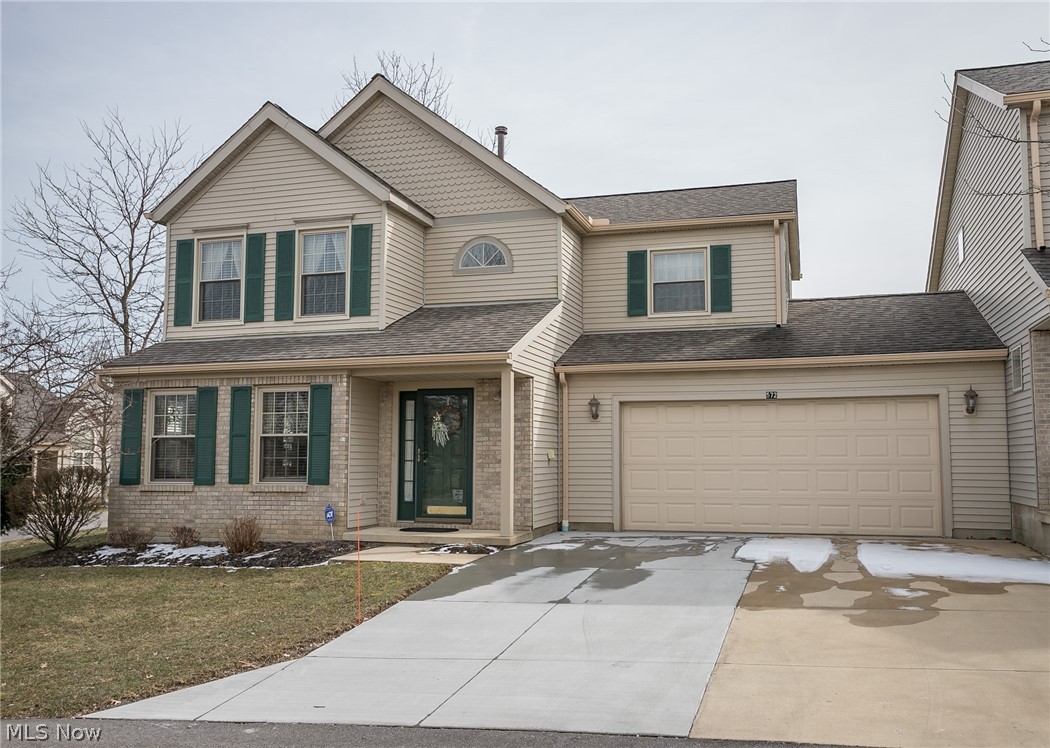 Welcome home to this well kept condo located in Stow! This home features 3 bedrooms and 2 and a half bathrooms. Updates include Furnace and A/C in 2015, all new Pella Windows and screens in 2015, new kitchen faucet and shower head in 2017, and entire first floor painted in 2017 as well upstairs hallway.  The beautiful wood flooring in the first floor leads you to the kitchen with stainless steel appliances, Corian countertops, and glass backsplash tiles. The master bedroom will amaze you with vaulted ceilings and two master closets. Located off of Steels Corner in Stow, it is close to Route 8 and downtown Cuyahoga Falls.