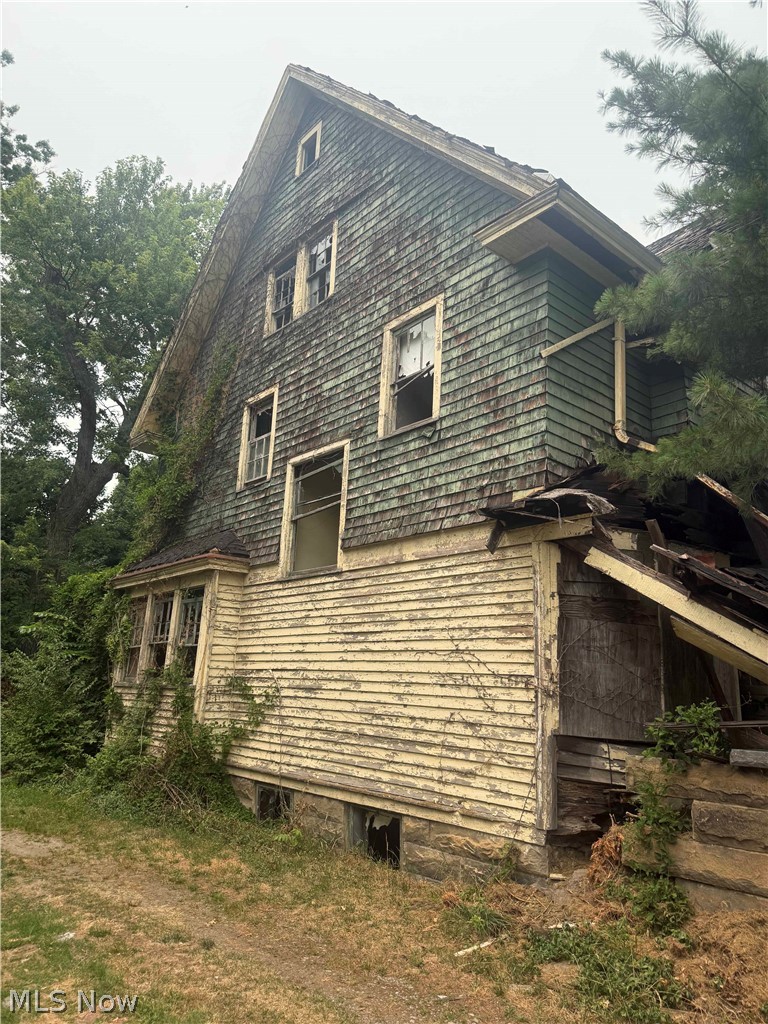 Arner White's Sub - Residential
