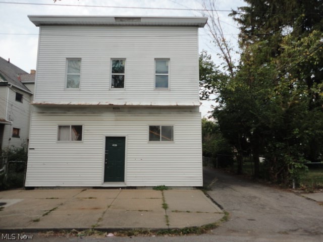 Good investment opportunity. Three separate units with separate utilities. Over 3,000 sq. ft. of living space!! Up unit tenant occupied $350/month. Down unit tenant occupied $400/month. 3rd Unit vacant.