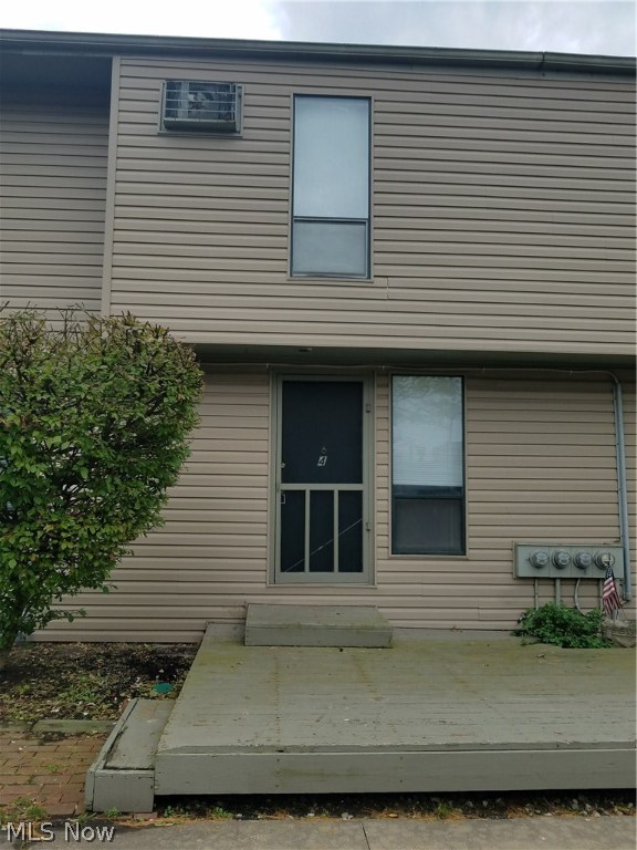 One Bedroom Loft Style Apartment with off street parking and a full unfinished basement in the North Hill Akron area off of Tallmadge Ave. One block to middle school and about 6 blocks to elementary school. No Pets, No Smoking unit. Flat Fee for water $20 will be added to lease per month.