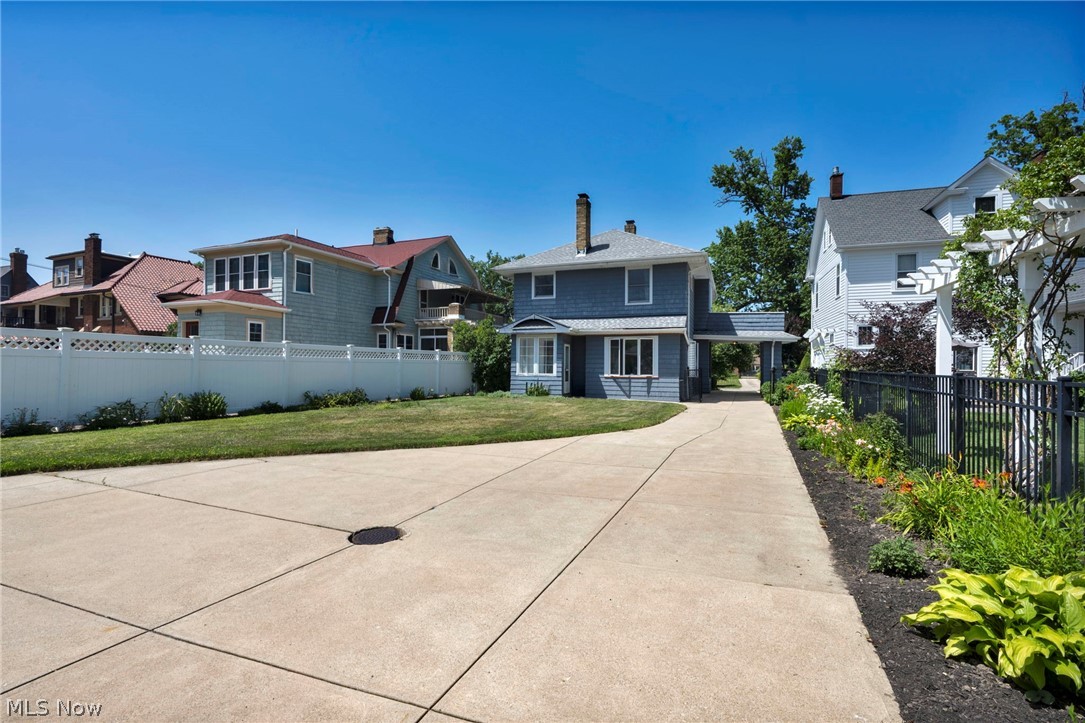 Matthews & Gilberts 05 - Residential