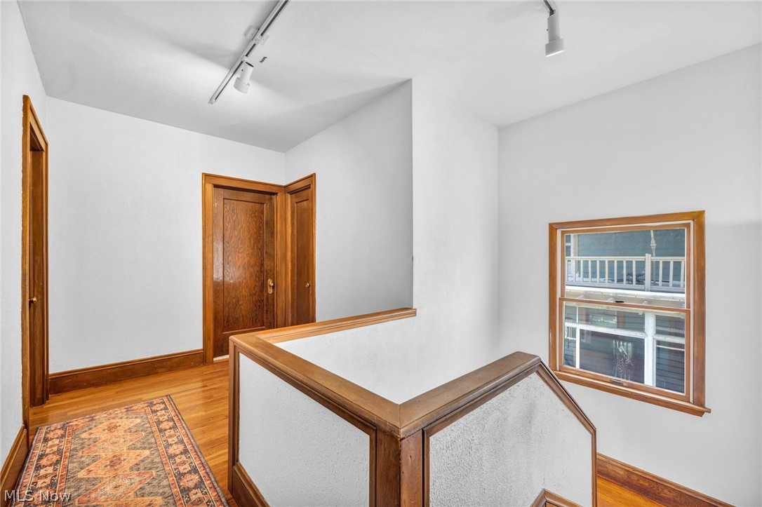 Matthews & Gilberts 05 - Residential