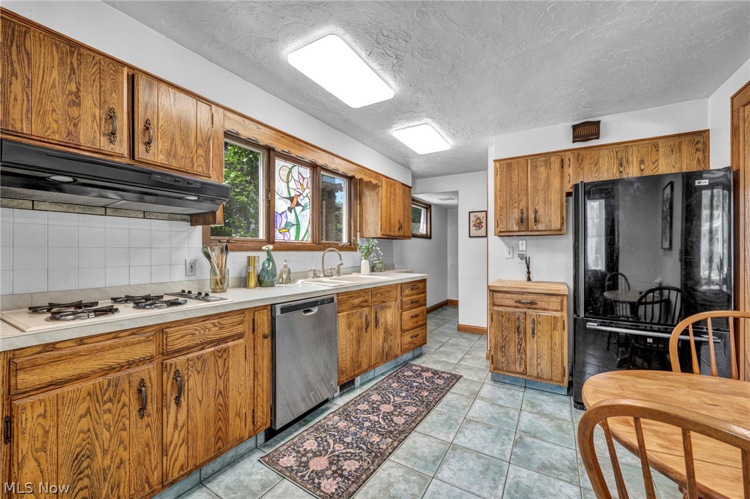 Matthews & Gilberts 05 - Residential