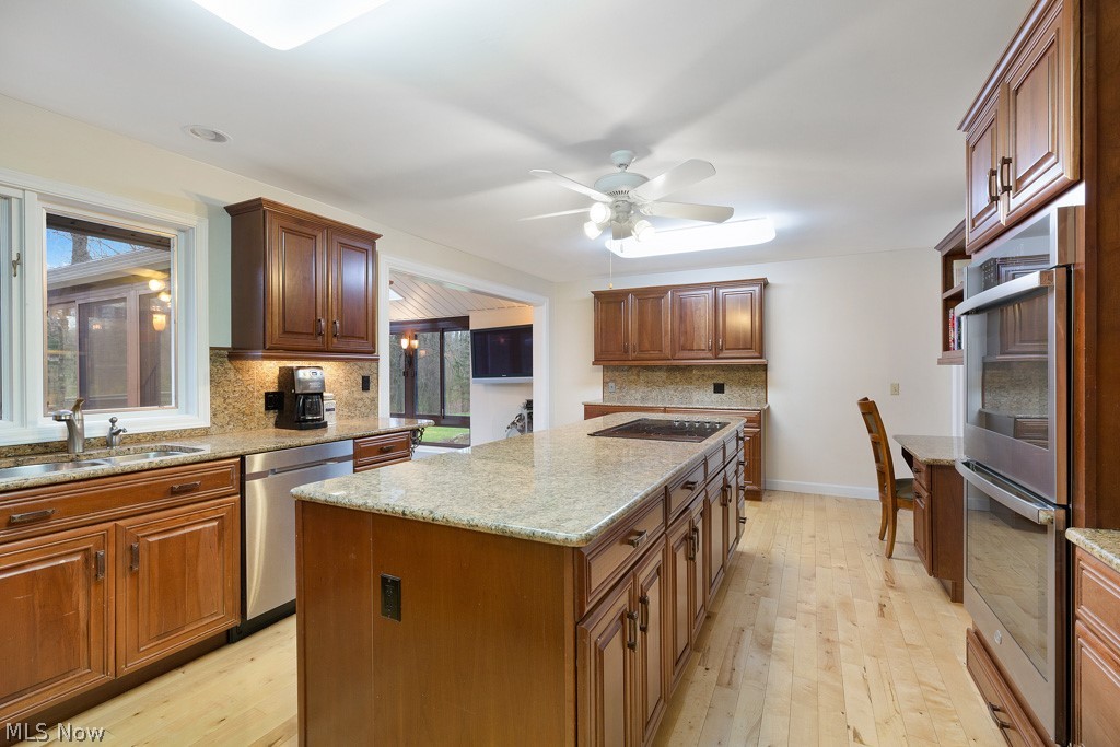 Ainsworth Country Estates Inc - Residential