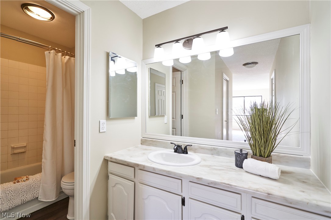 Hampton Woods - Residential