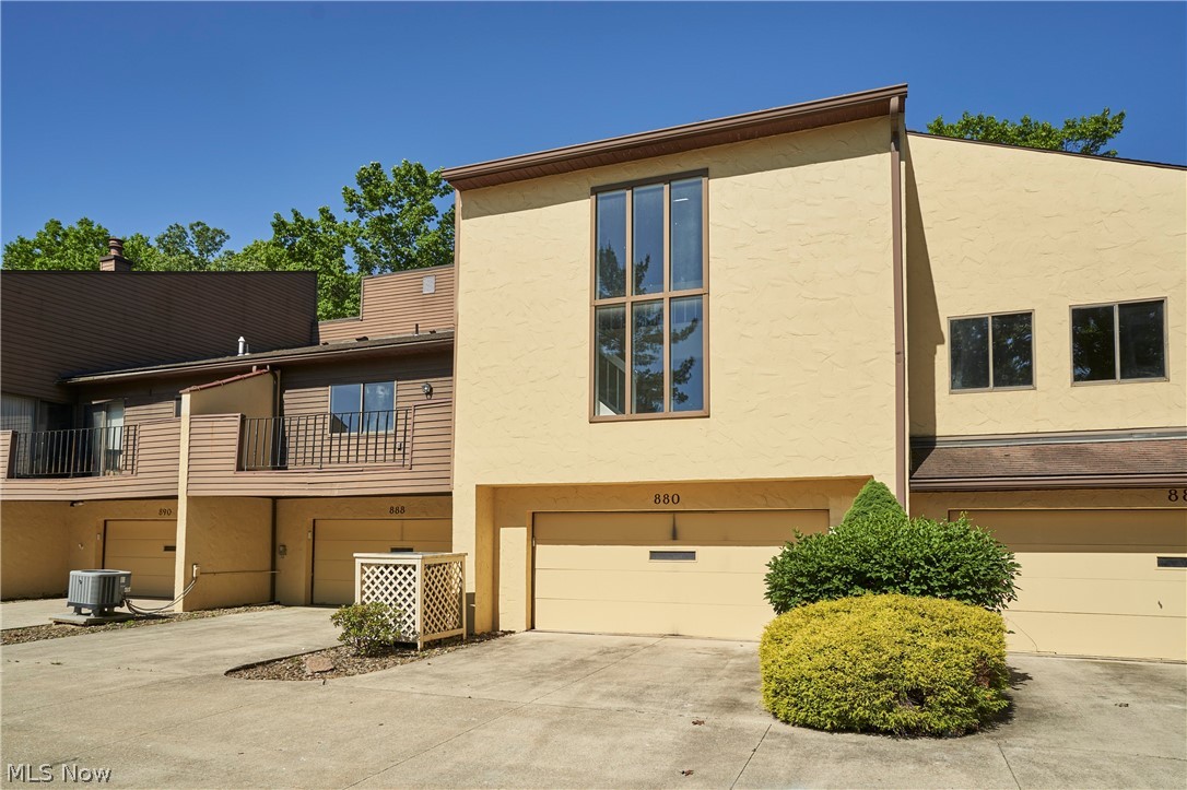 Hampton Woods - Residential