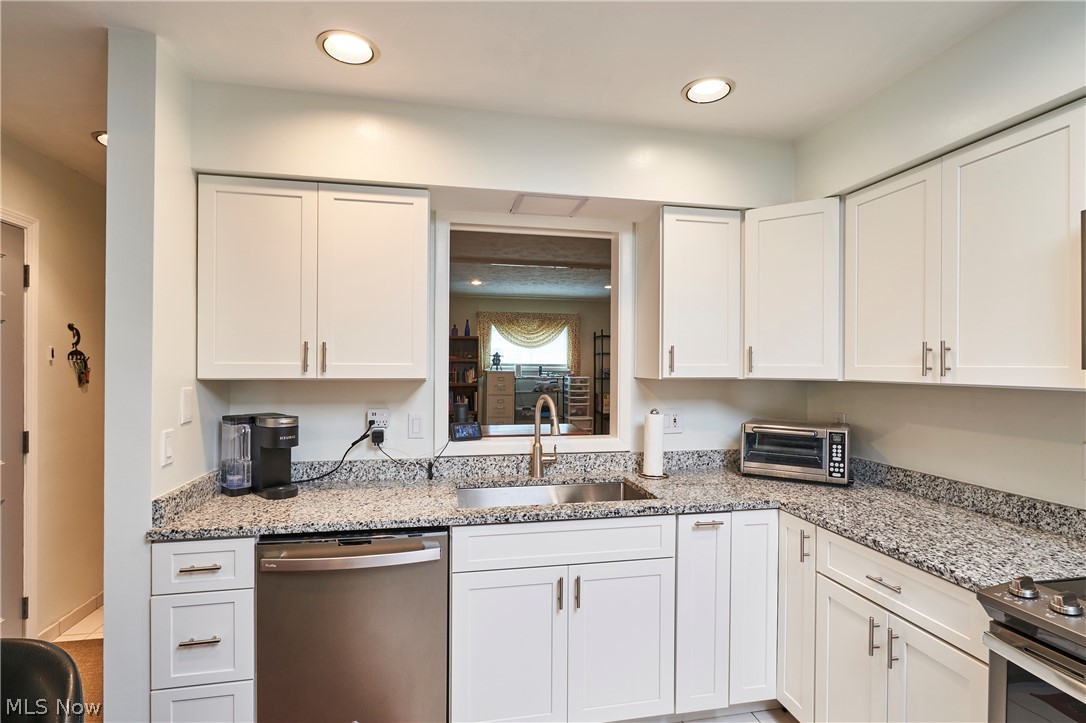 Gates Mills Blvd Estates - Residential