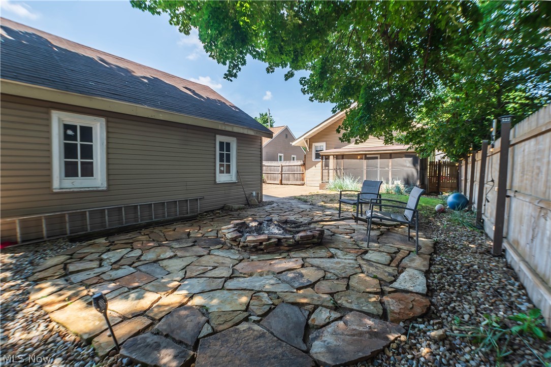East Akron Terrace - Residential