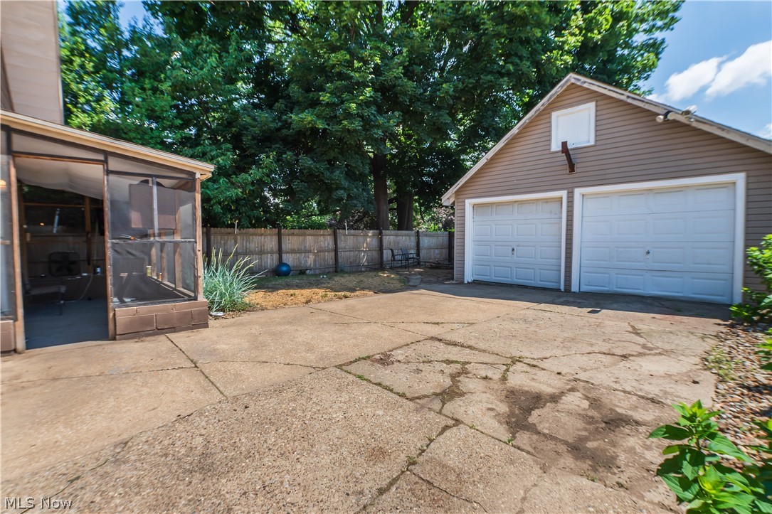 East Akron Terrace - Residential