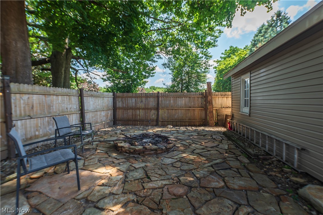East Akron Terrace - Residential